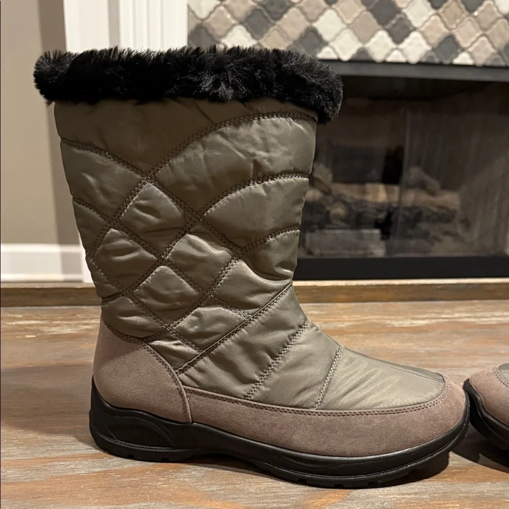 Easy Street Cuddle Easy Dry Waterproof Boots Grey/Taupe‎ Size 10 NIB